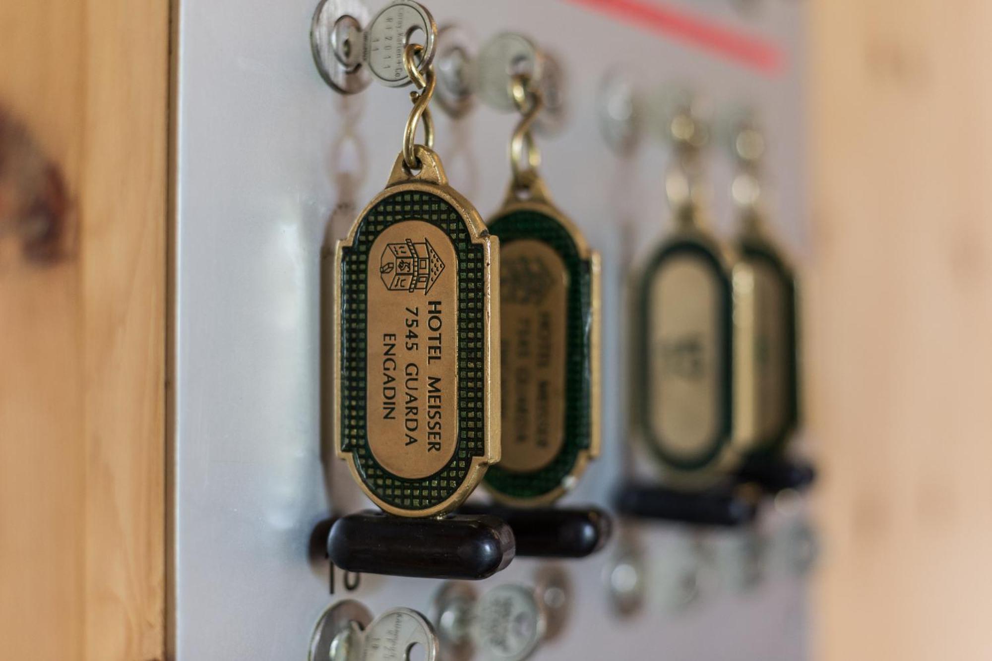 Meisser Hotel "Superior" 과르다 외부 사진