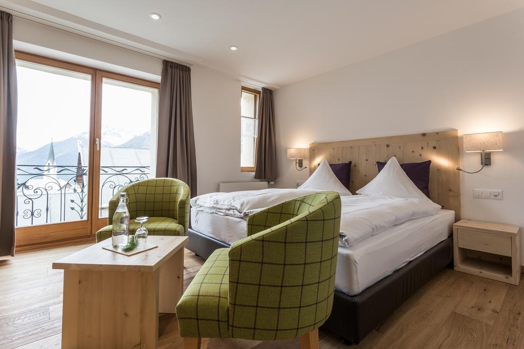 Meisser Hotel "Superior" 과르다 외부 사진